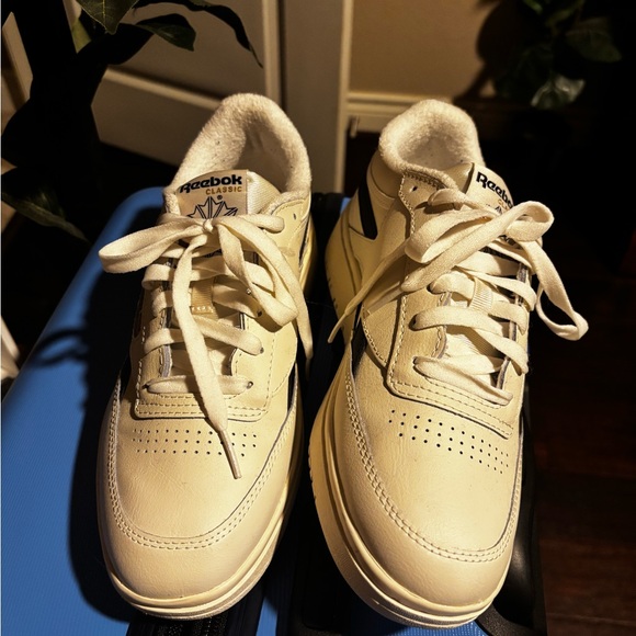 Reebok Classic Cream Sneakers - Picture 1 of 6